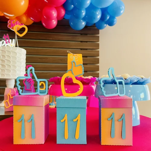 Decoração de festa Laranja, pink e Azul — Festaria