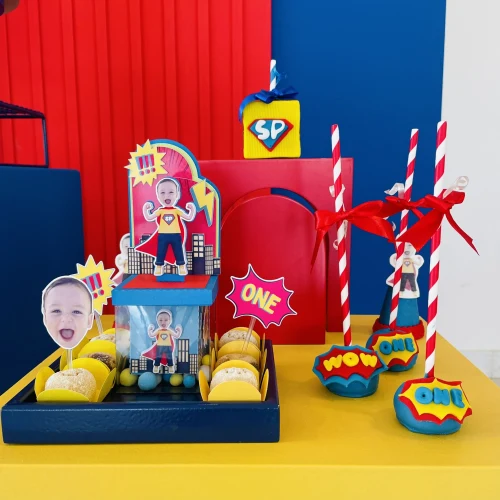 Decoração de festa Super Heróis personalizados — Festaria