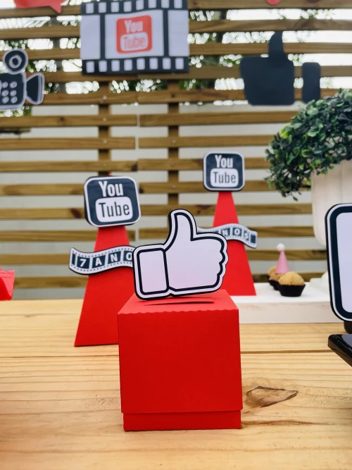 Decoração de festa Youtube — Festaria